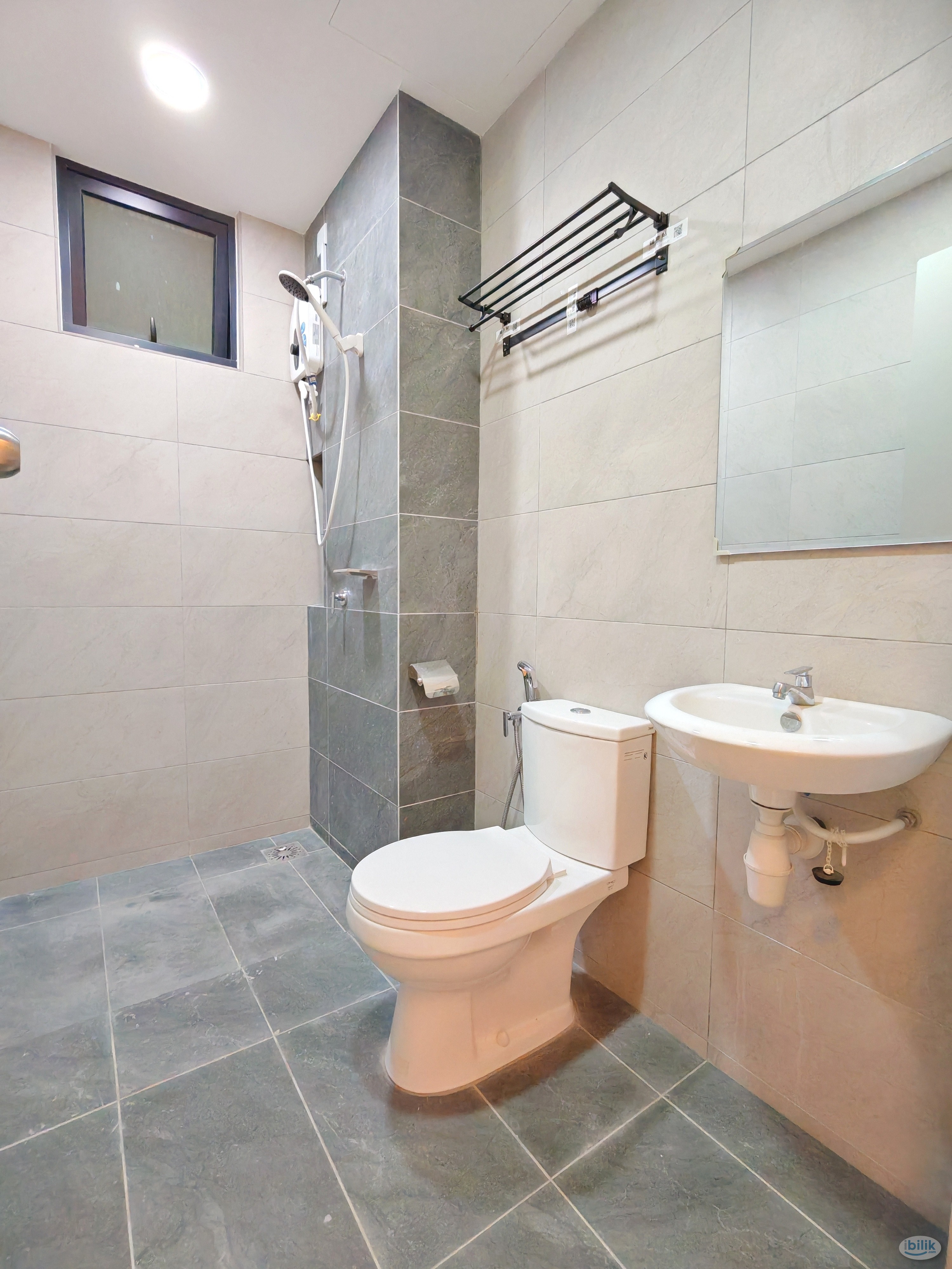 MALE unit NEW master room, near to APU & Pavilion Bukit Jalil - Image 5