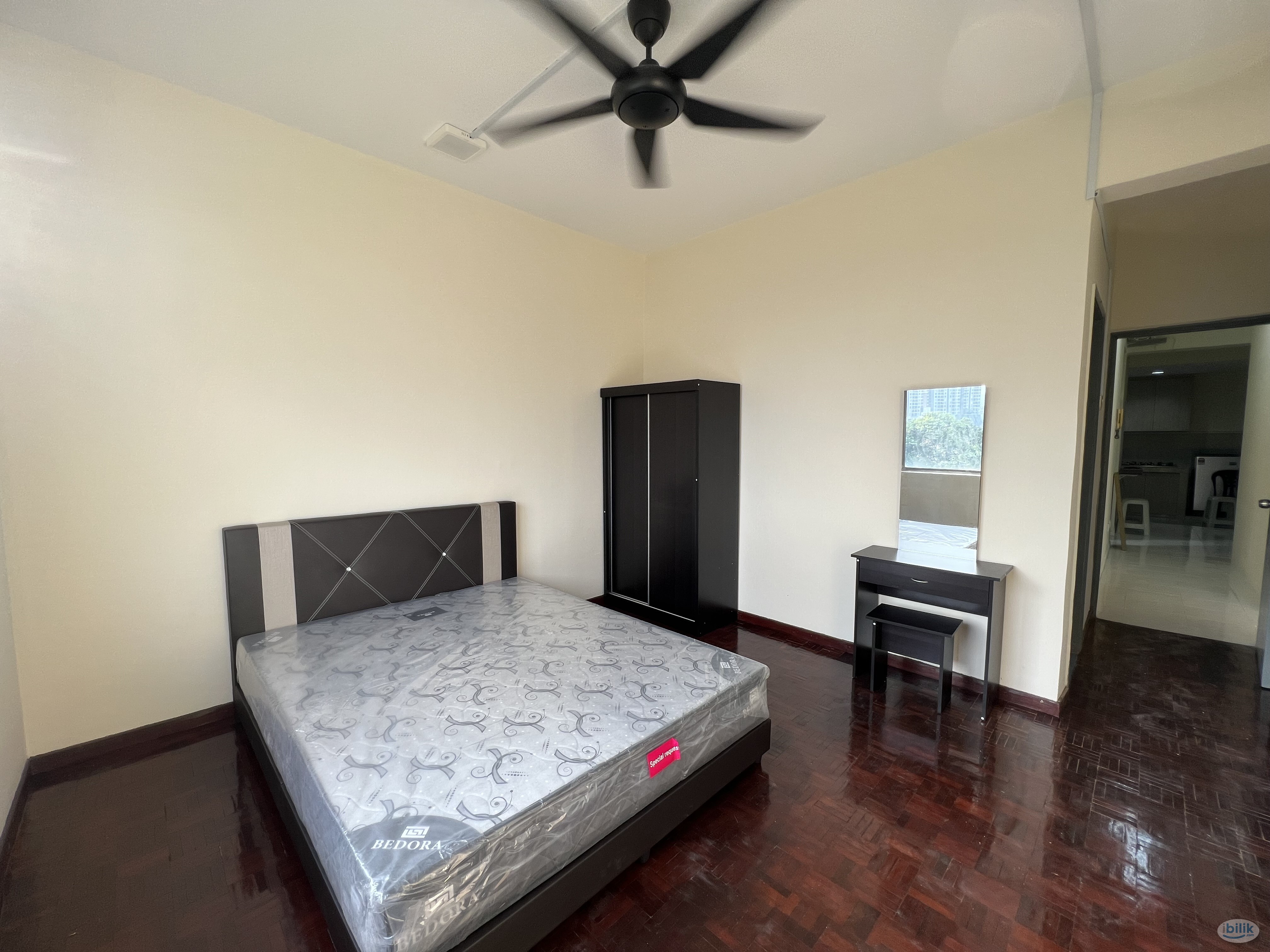 Newly Renovated Fully Furnished Master Bedroom at Bukit OUG Condo, Bukit Jalil Awan Besar LRT Station - Image 1