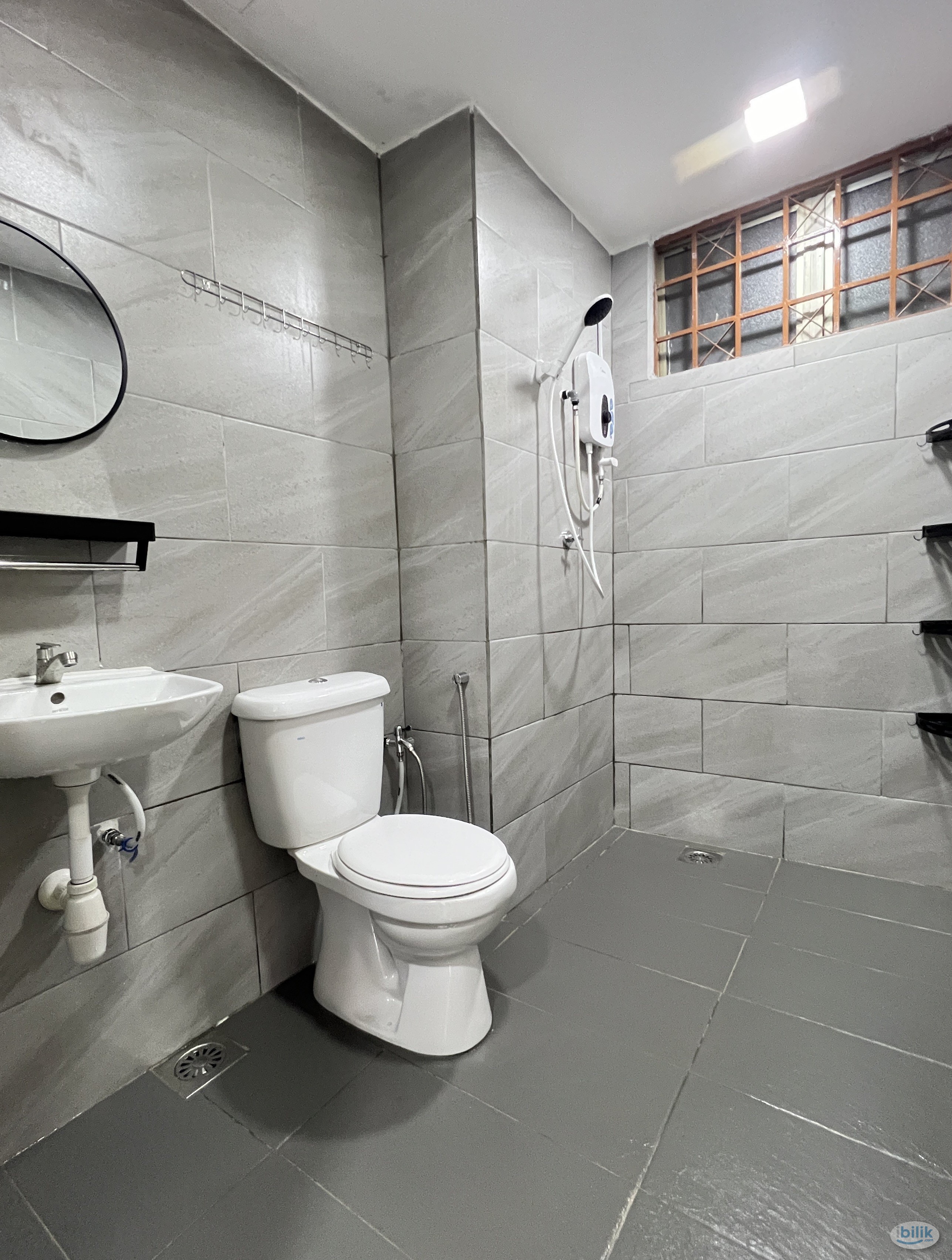 Newly Renovated Fully Furnished Middle Bedroom at Bukit OUG Condo, Bukit Jalil Awan Besar LRT Station - Image 2
