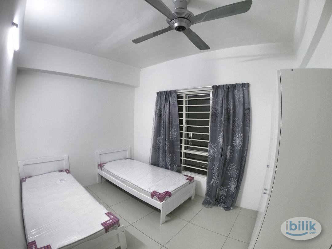 Harga Murah | Sharing | Girl muslim | Middle Room at Selayang Point, Selayang | Fully Furmised - Image 1