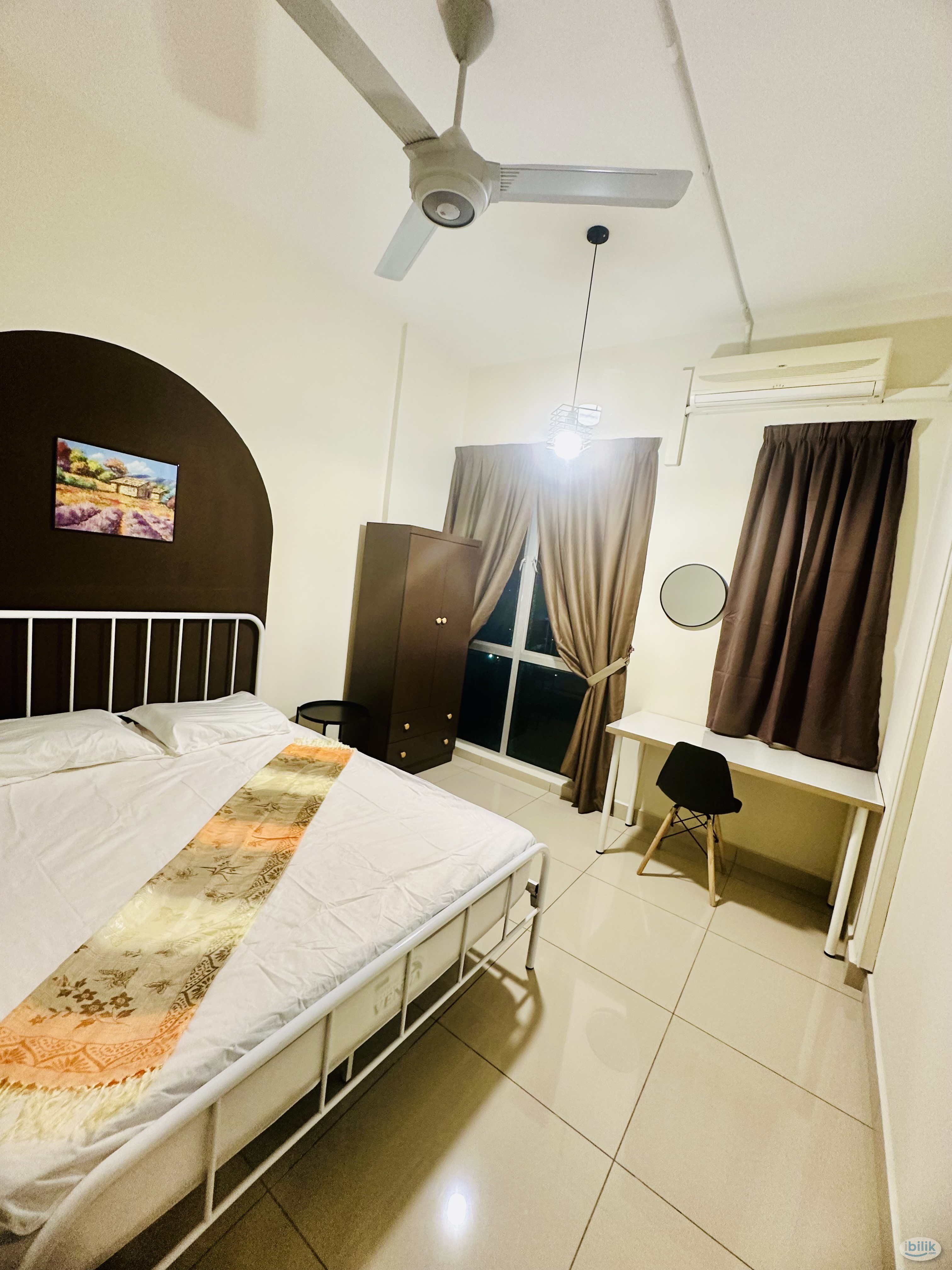 Middle Room at Royale Infinity, Simpang Ampat - Image 1
