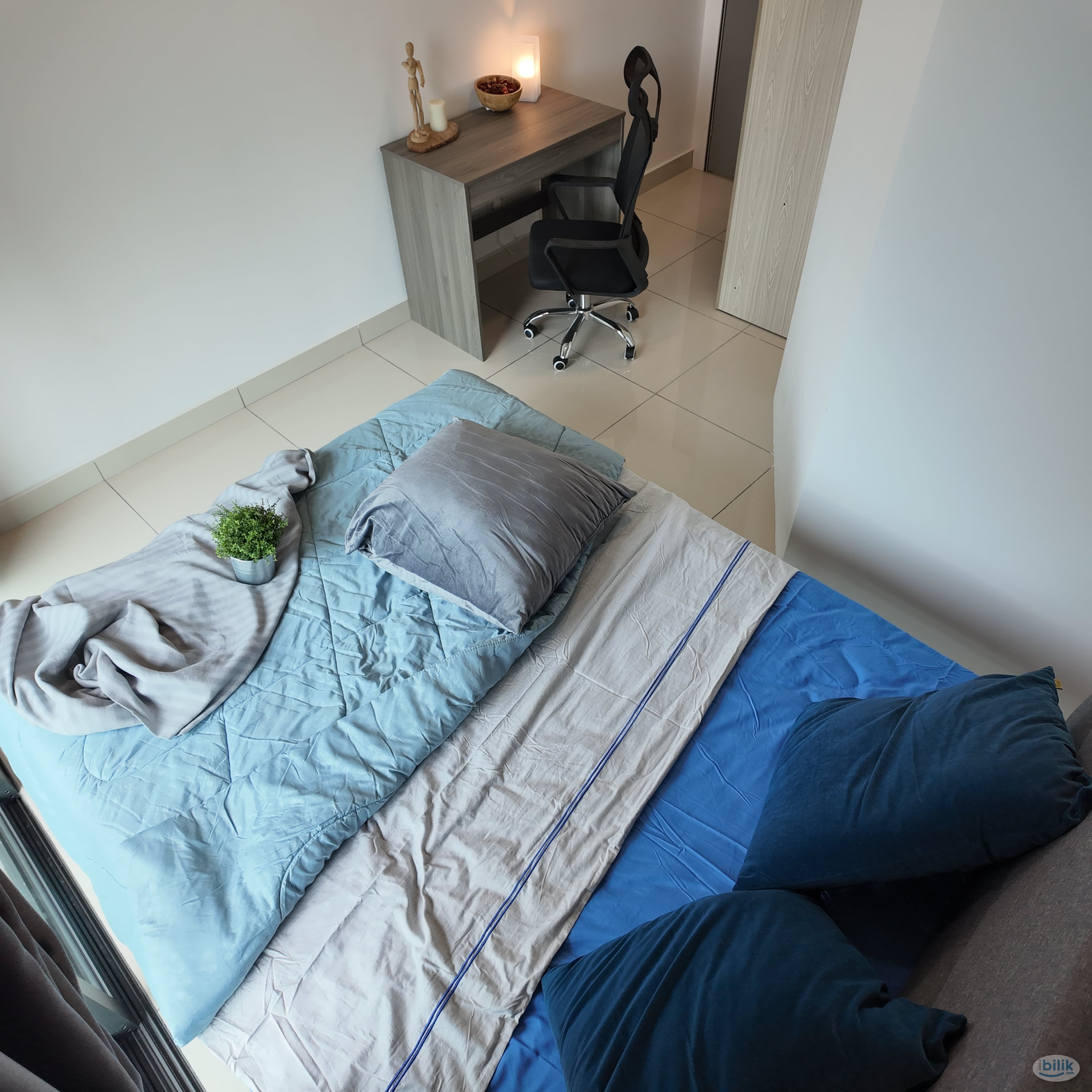 D7 (Blok Seven) Lagoon Perdana Condo Master Bedroom With Balcony Unit NEW FURNITURES - Image 3
