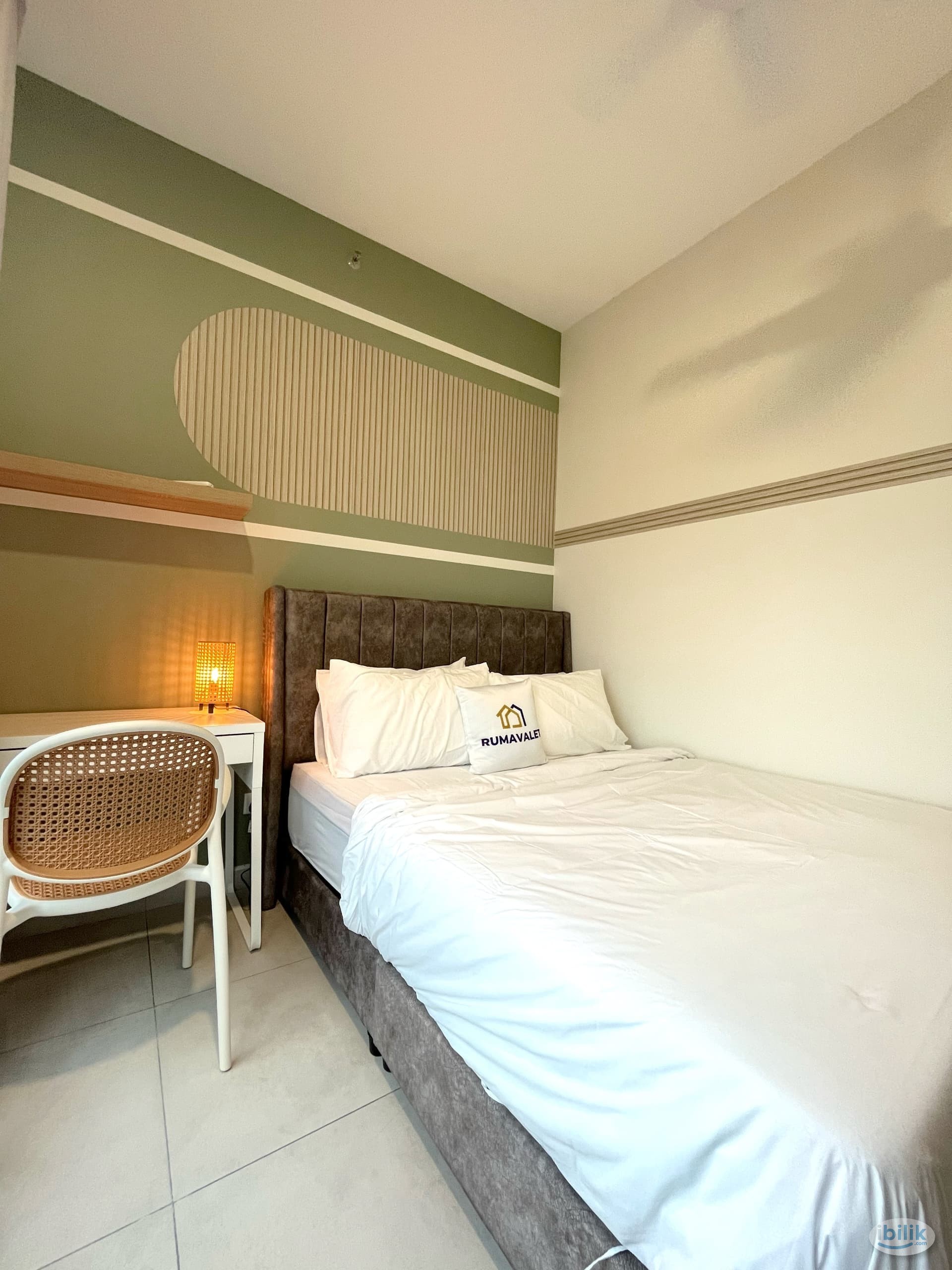 Middle Room | Meta Residence| 300 metres to MRT Putra Permai - Image 1