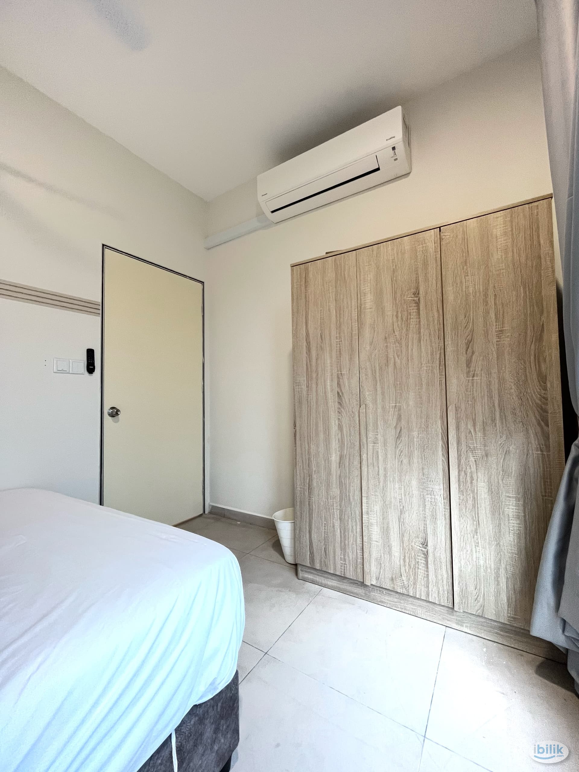 Middle Room | Meta Residence| 300 metres to MRT Putra Permai - Image 2