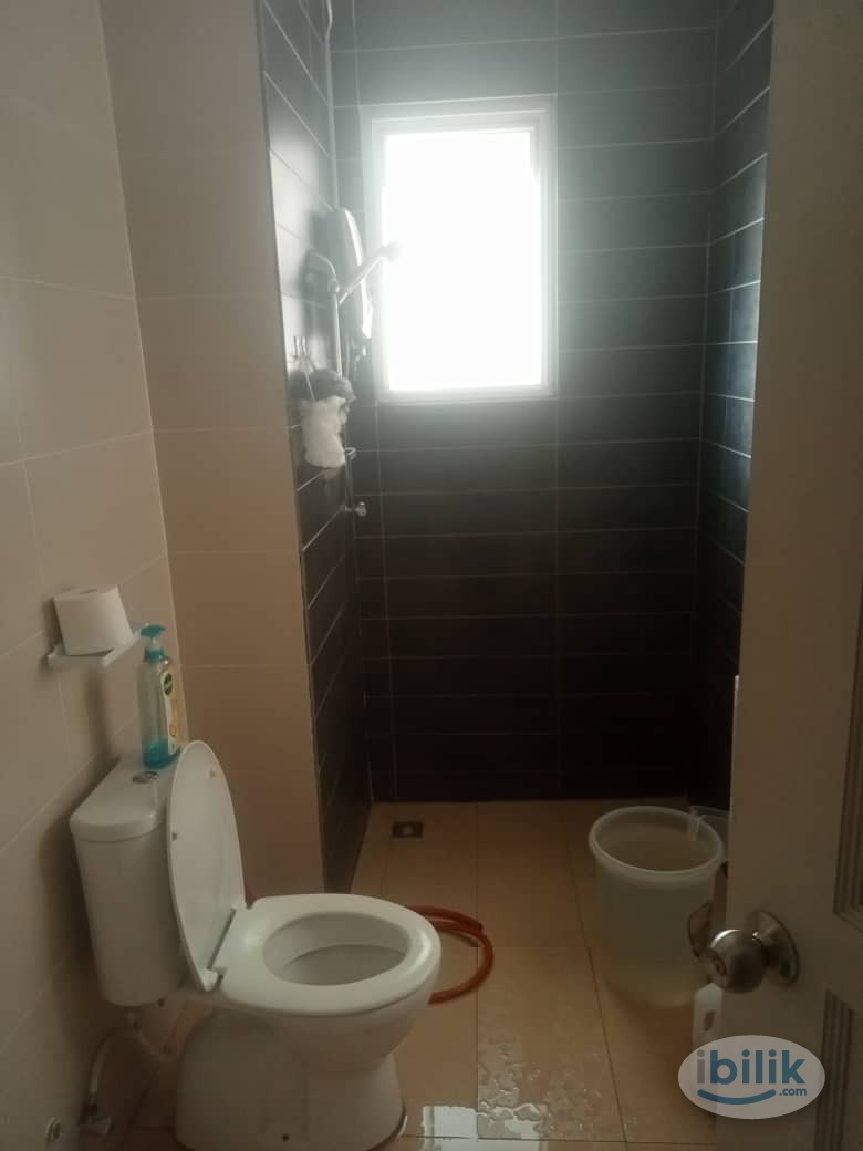 Female only room for rent near Miri Airport Sarawak - Image 4