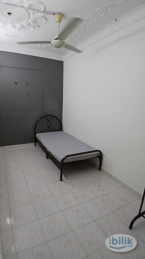Taman Sea, petaling Jaya, Medium Room to rent , zero deposit - Image 2