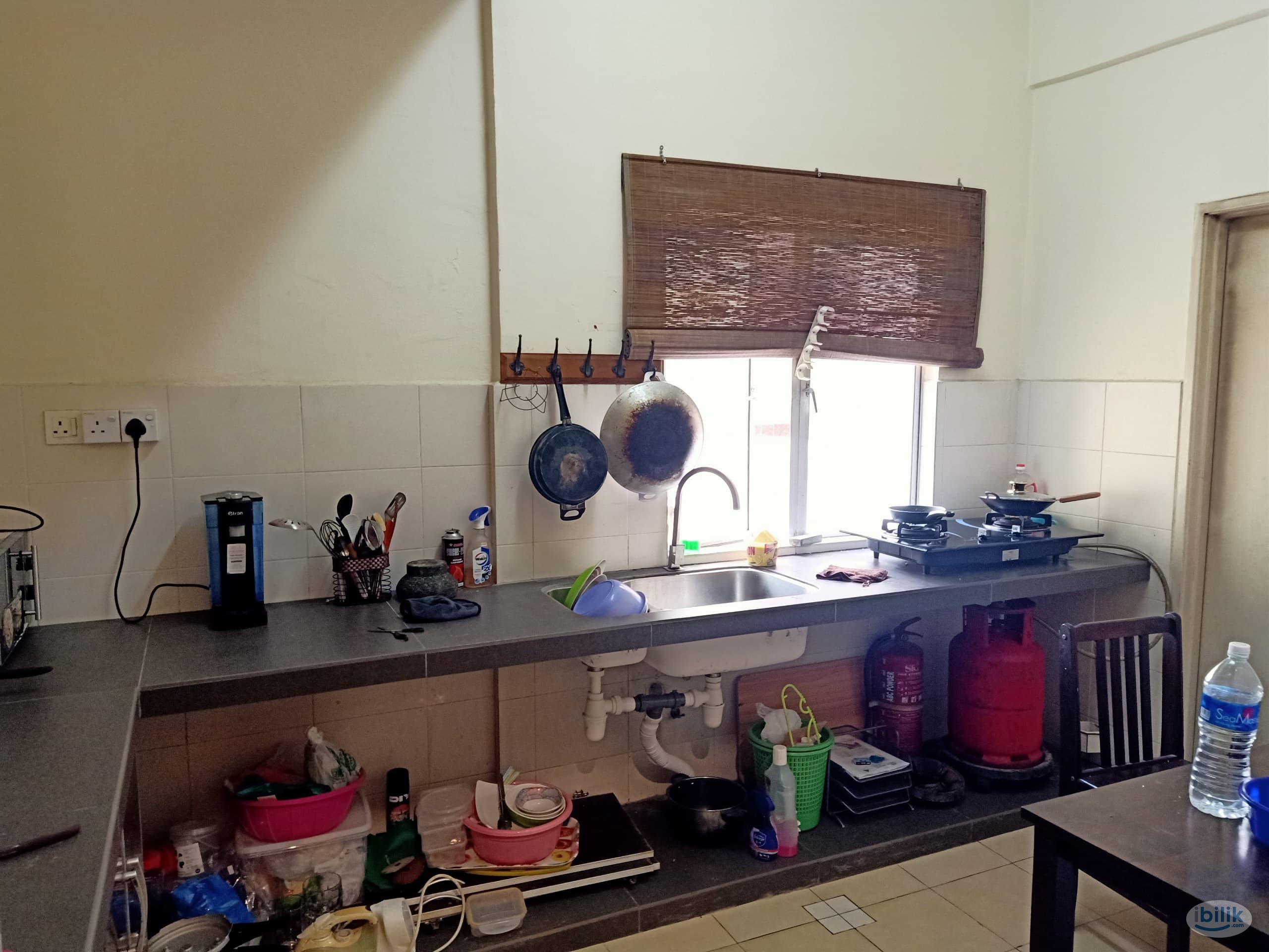 Middle Room at Juta Mines, Seri Kembangan - Image 4