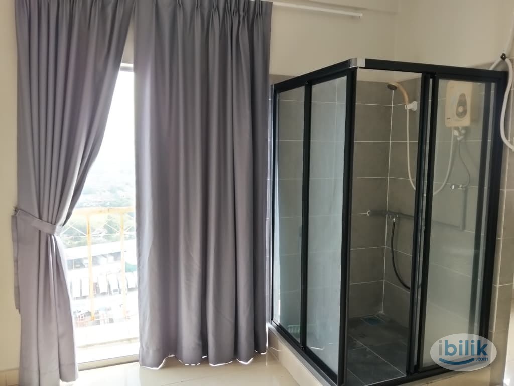 Middle Room at Juta Mines, Seri Kembangan - Image 2