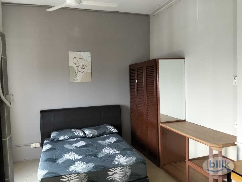 Middle Room at Juta Mines, Seri Kembangan - Image 3