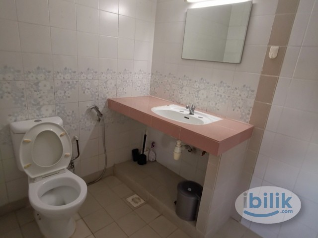Single Room at Bandar Putra Permai, Seri Kembangan - Image 3