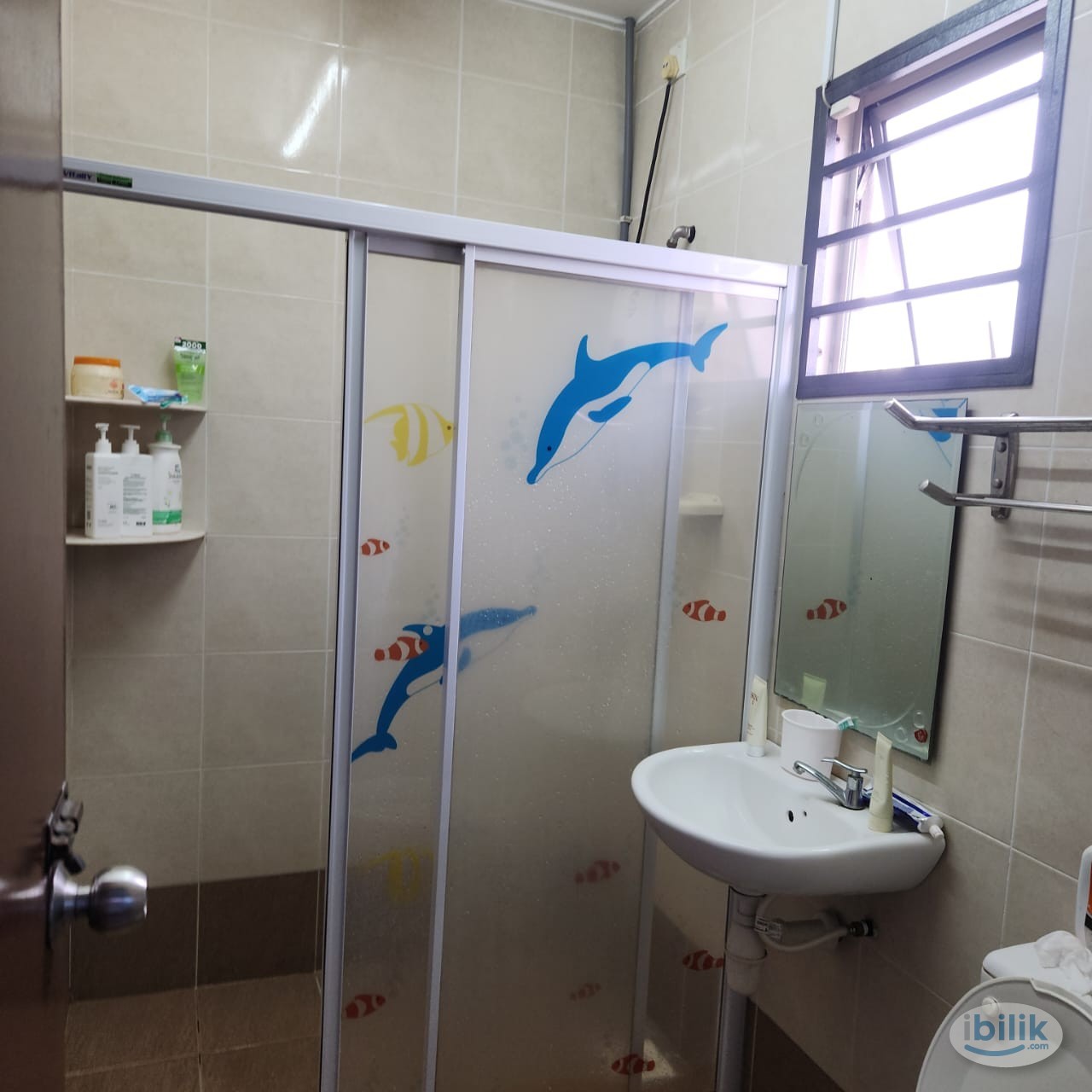 Middle Room at Bandar Puchong Utama, Puchong - Image 5