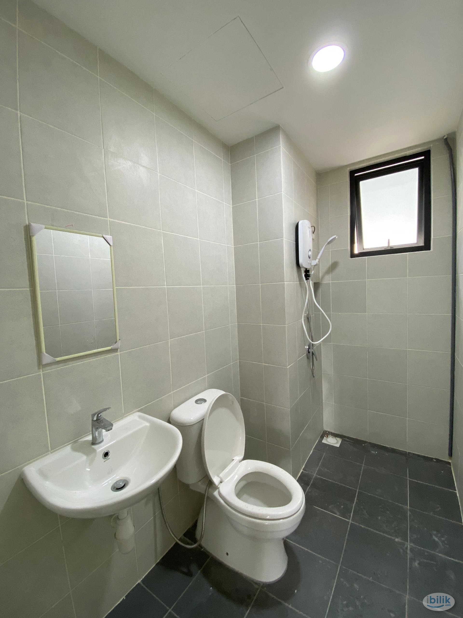 Mkh Bouvelard 2 Kajang Master Room  Available For Rent - Image 2