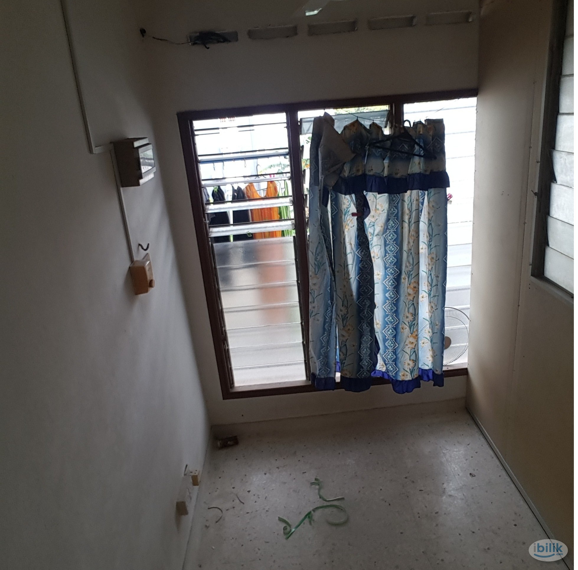 Middle Room at Goodyear Court 6, UEP Subang Jaya - Image 1