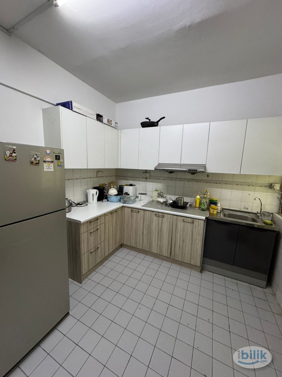 Middle Room at Bandar Sunway, Petaling Jaya - Image 2