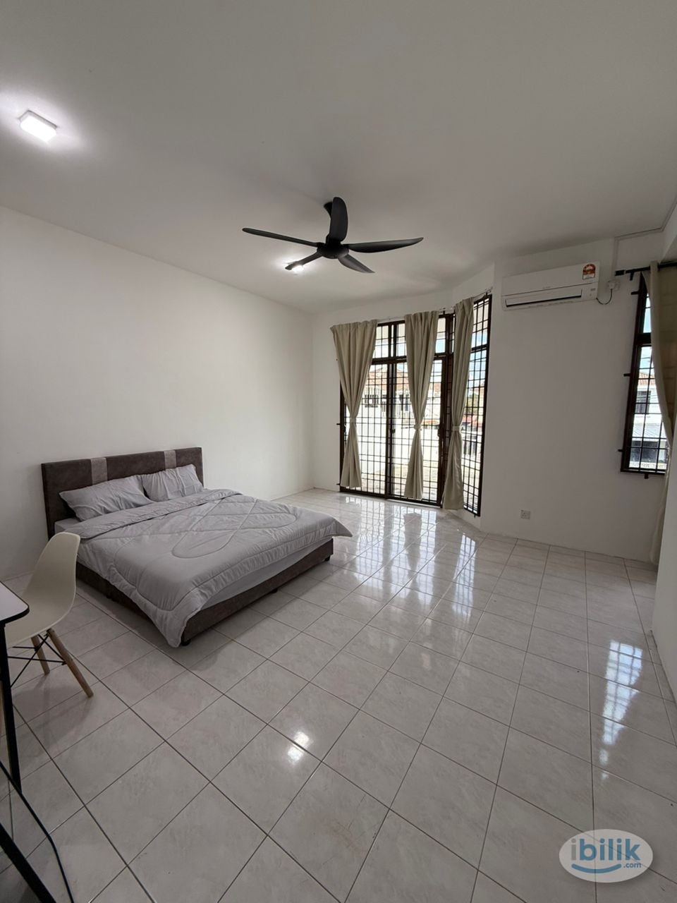 Master Room at Taman Seri Juru, Juru - Image 1