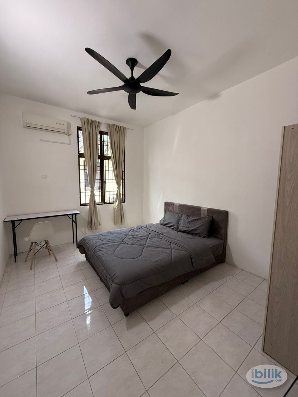 Middle Room at Taman Seri Juru, Penang - Image 1