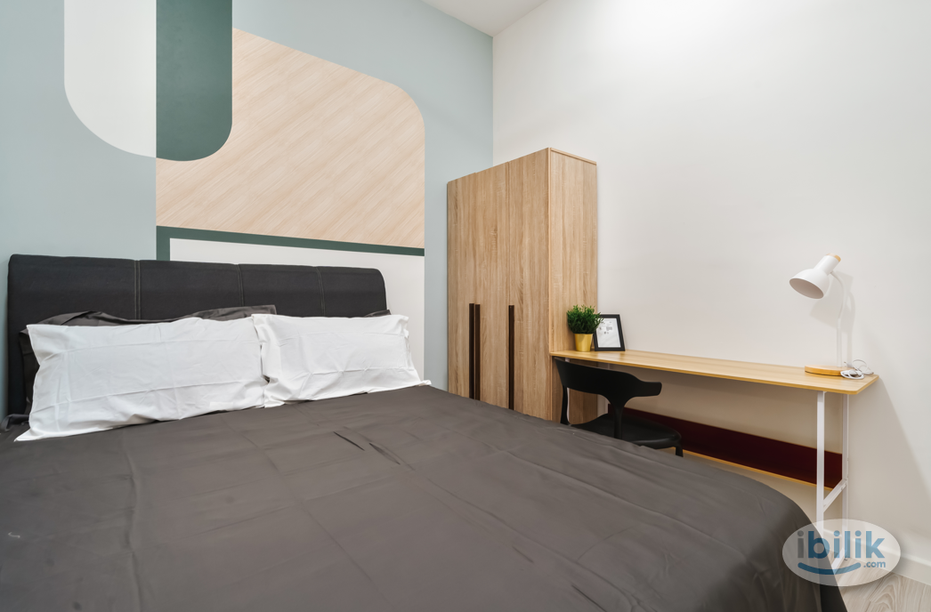 INCLUSIVE MALE MIDDLE ROOM - Image 1