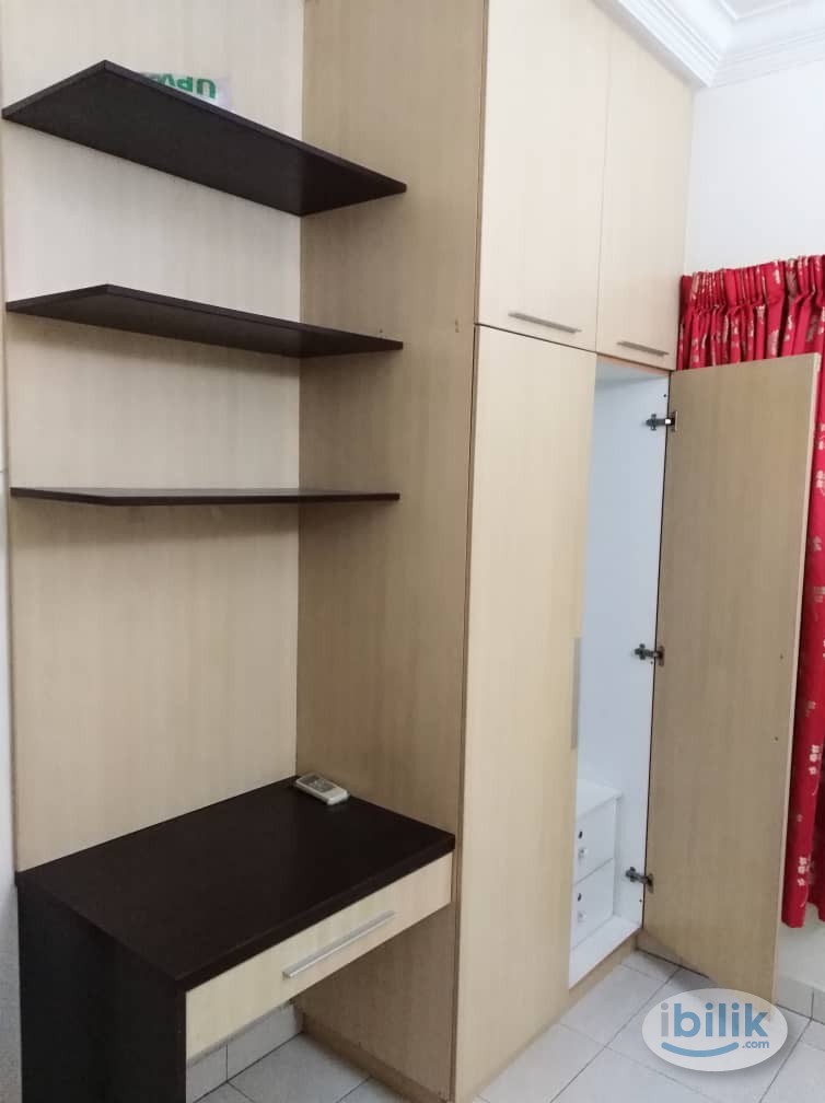 Middle Room at Damansara Perdana, Petaling Jaya - Image 1