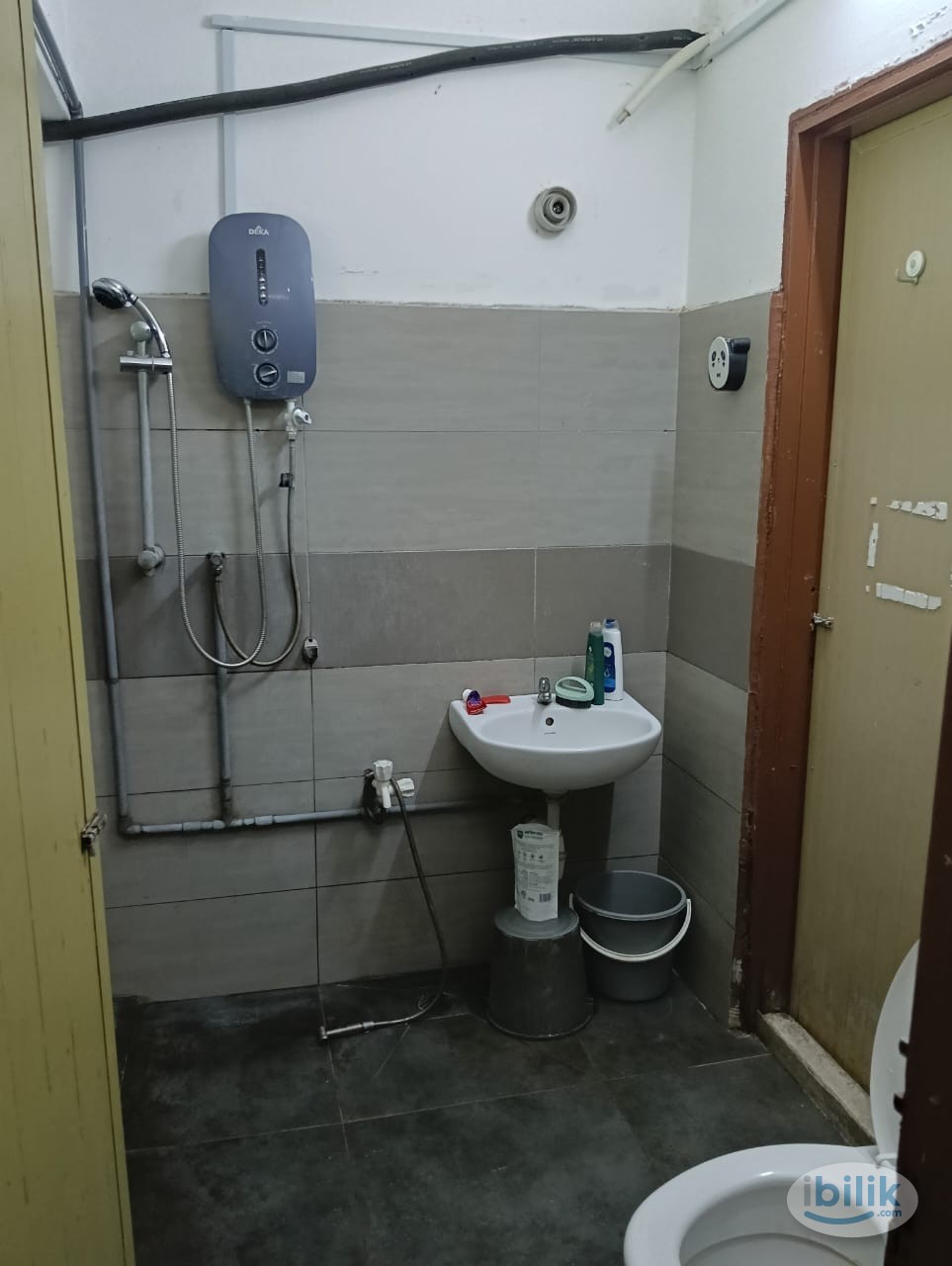 💥Only Rm 11 for 2nd Month Rental💥 Zero Deposits💥 Middle Room at Taman Seputeh, Seputeh - Image 4