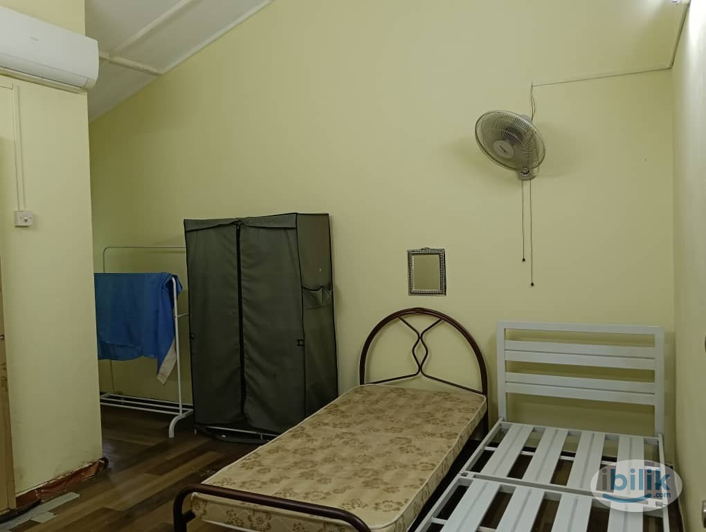💥Only Rm 11 for Second Rental💥Zero Deposit 💥Middle Room at Taman Seputeh, Seputeh - Image 1