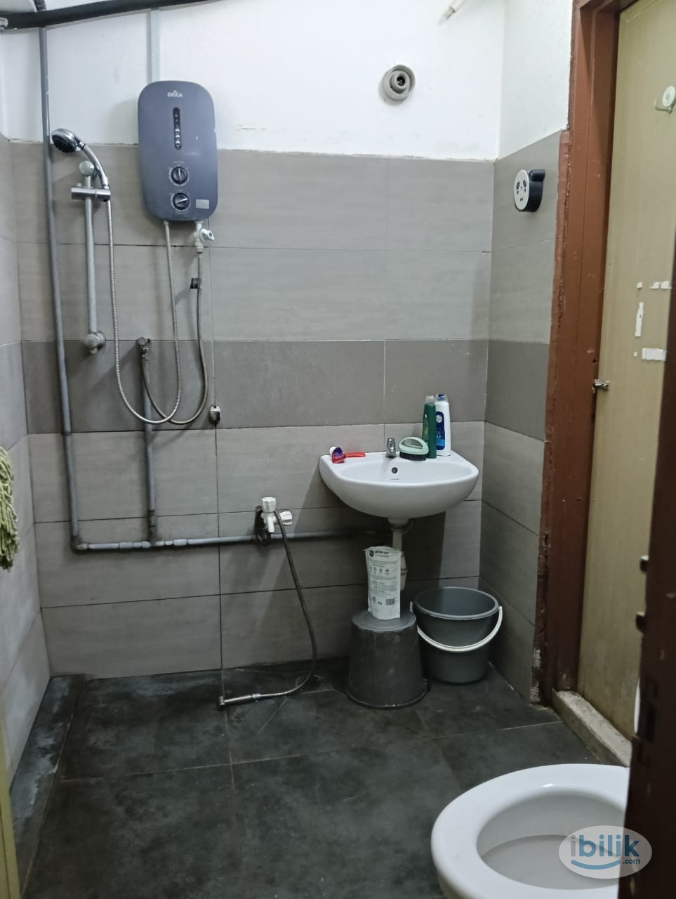 💥Only Rm 11 for Second Rental💥Zero Deposit 💥Middle Room at Taman Seputeh, Seputeh - Image 5
