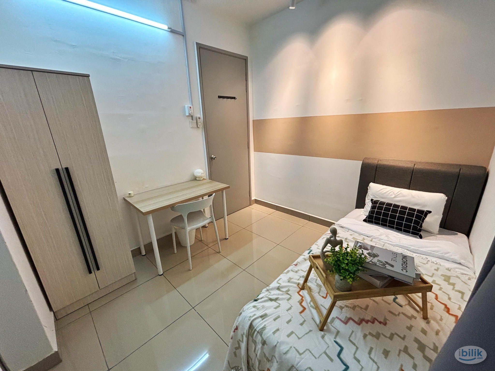 Female Middle Room (Walk to LRT Station) Rental include Utilities With 24 hours Security Not Shop Lot Not Co-Living FEMA - Image 4