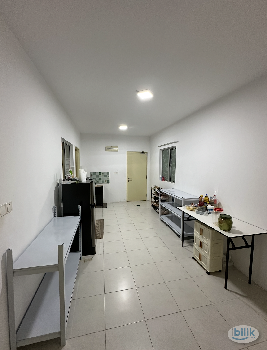 Female Small Room (Walk to LRT Station) Rental include Utilities With 24 hours Security Not Shop Lot Not Co-Living FEMAL - Image 1