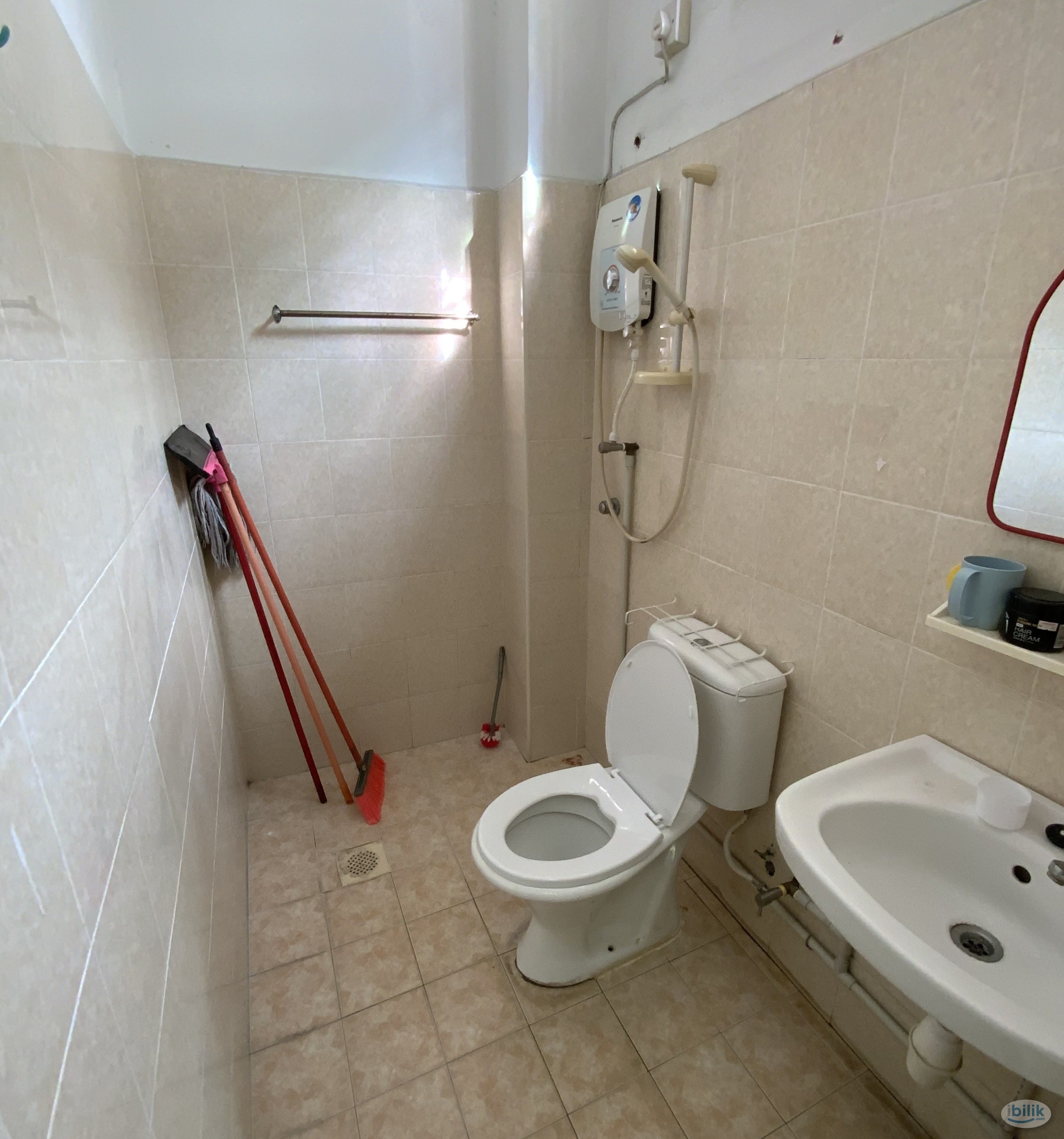 ONE RENTAL COVER ALL-RAJA UDA middle room landed house - Image 5