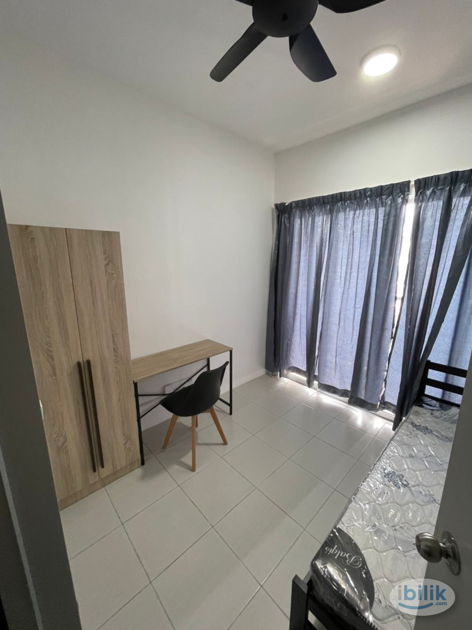 Female midde Room (Walk to LRT Station) Rental include Utilities With 24 hours Security Not Shop Lot Not Co-Living FEMAL - Image 5