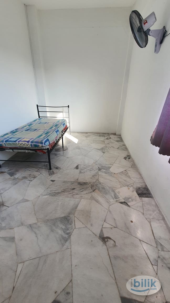 Middle Room @ Bandar Puchong Utama (Next to Caltex & Family Mart) - Image 5