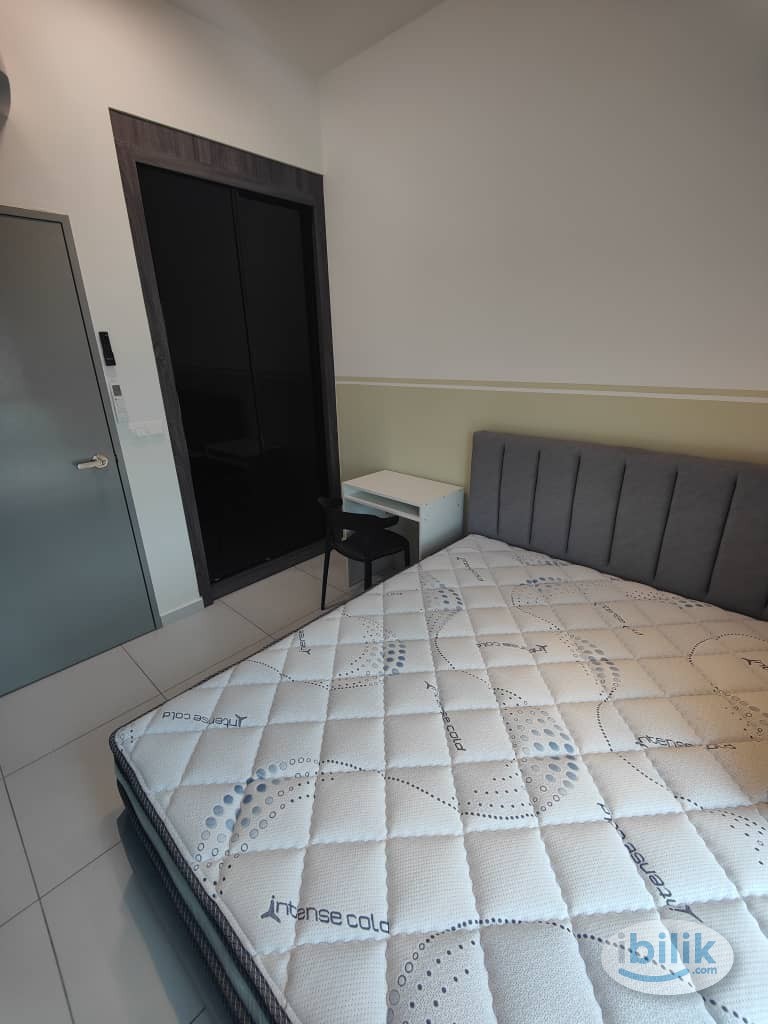 Master Room at Sinaran Residences, Bandar Cassia - Image 2