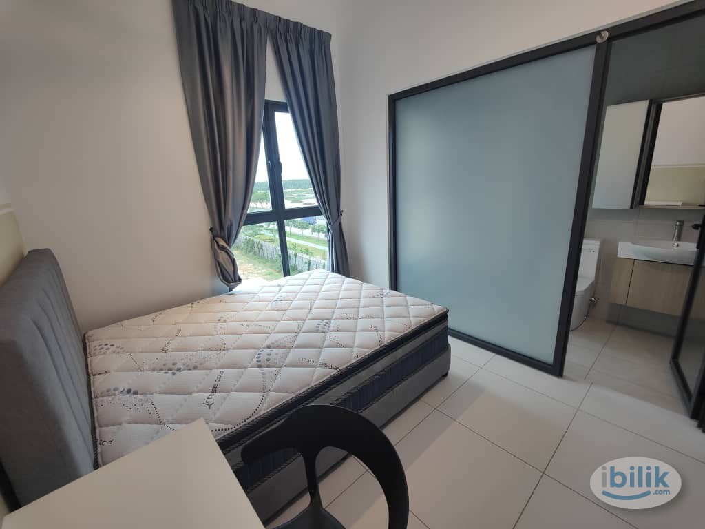 Master Room at Sinaran Residences, Bandar Cassia - Image 3