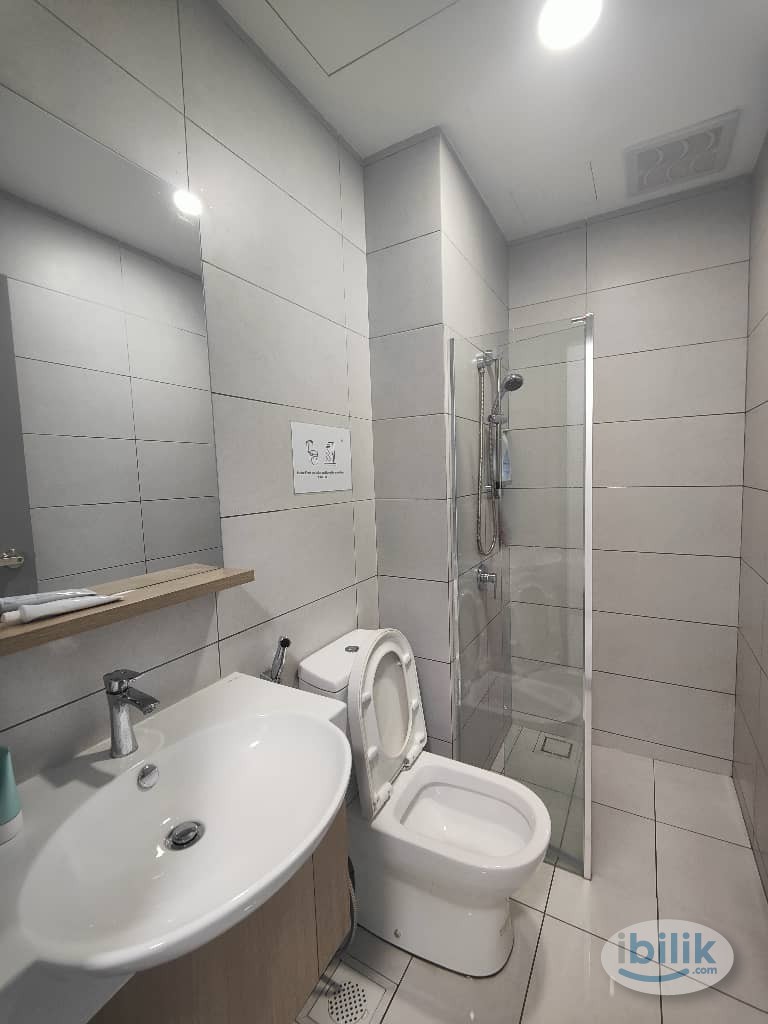 Master Room at Sinaran Residences, Bandar Cassia - Image 5