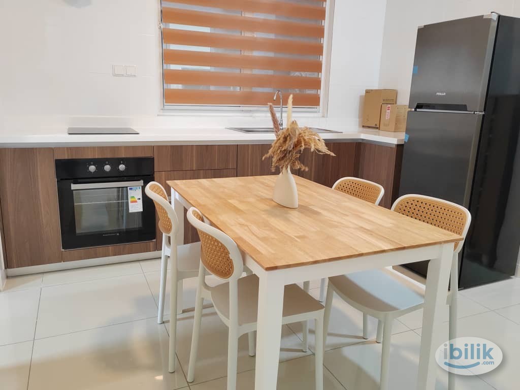 Female Unit Balcony Room with Private Bathroom at Nadayu 801 @ Subang Murni, Shah Alam - Image 2