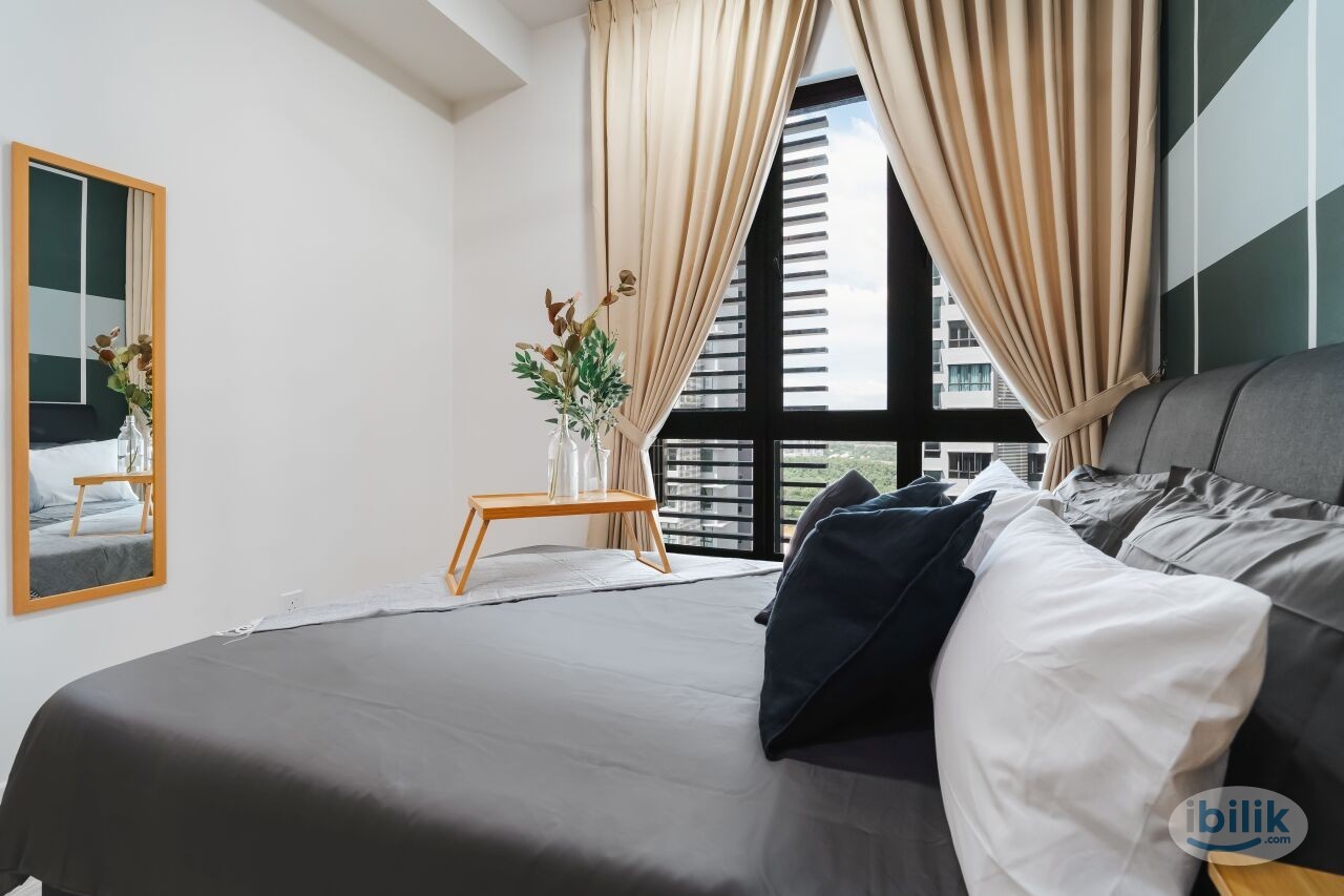 Master Room at Meta Residences Putra Permai, Seri Kembangan - Image 4