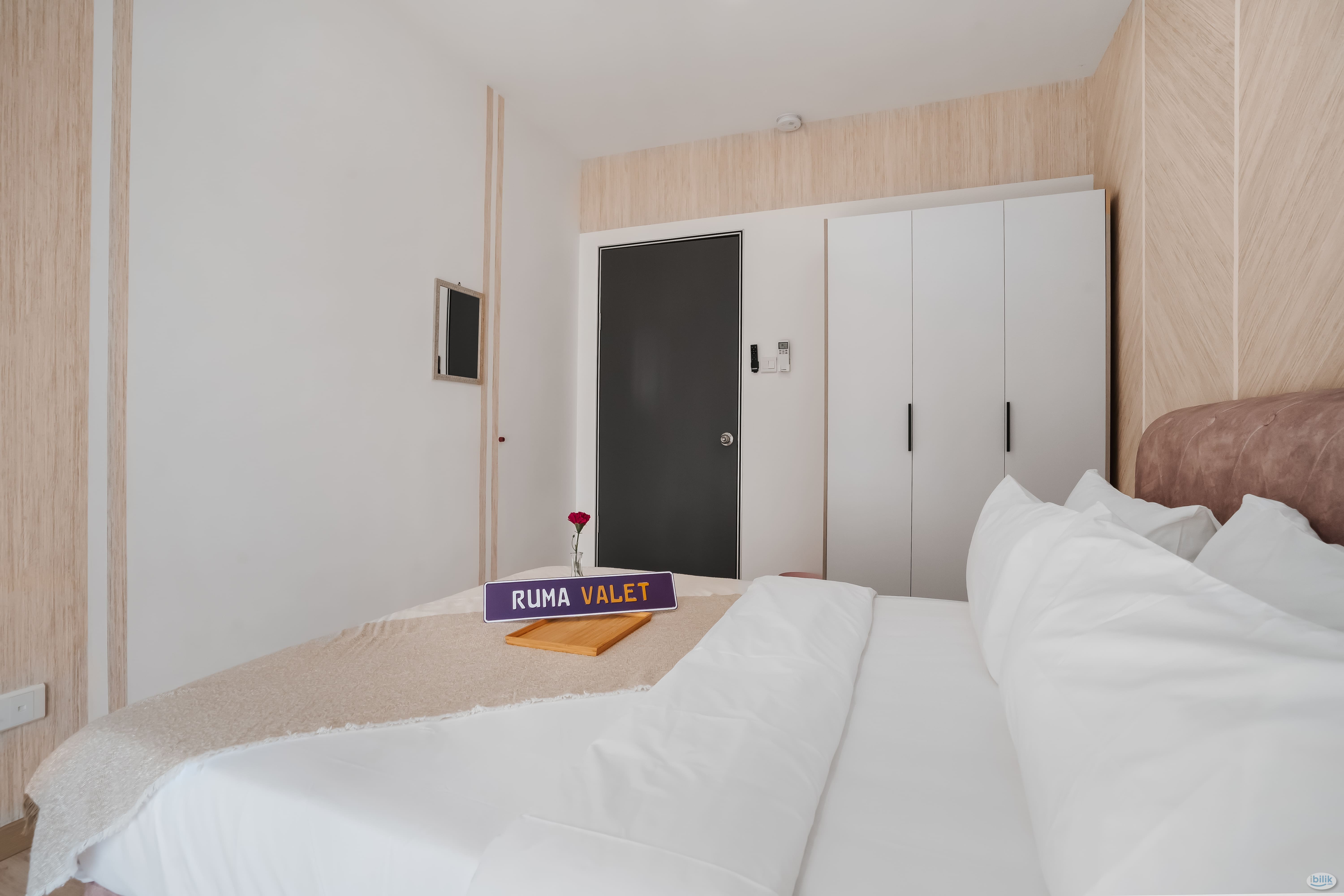 Middle Room at Emporis, Kota Damansara - Image 2