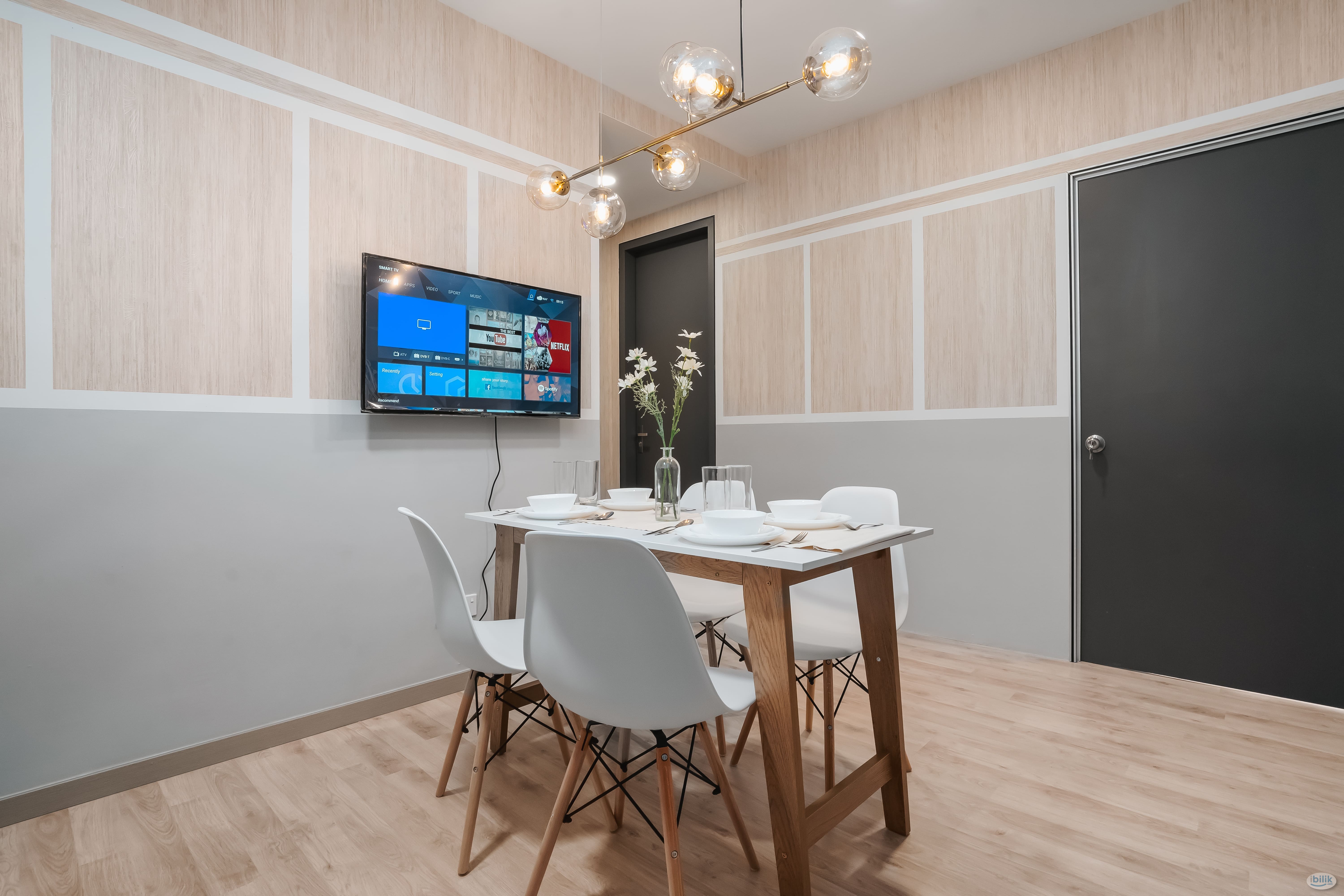 Middle Room at Emporis, Kota Damansara - Image 4