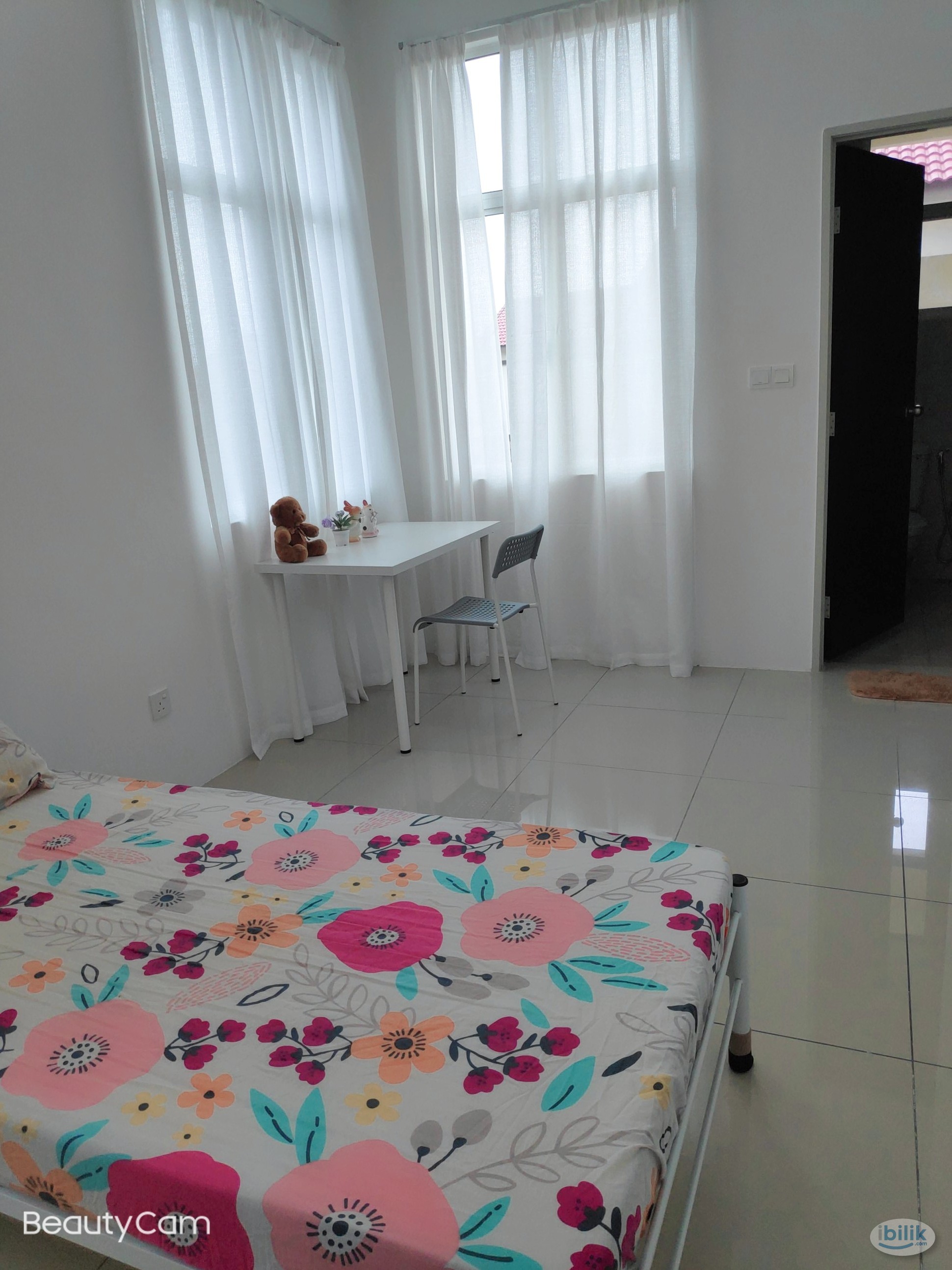 Middle Room with Own Bathroom at Batu Kawan, Seberang Perai - Image 4