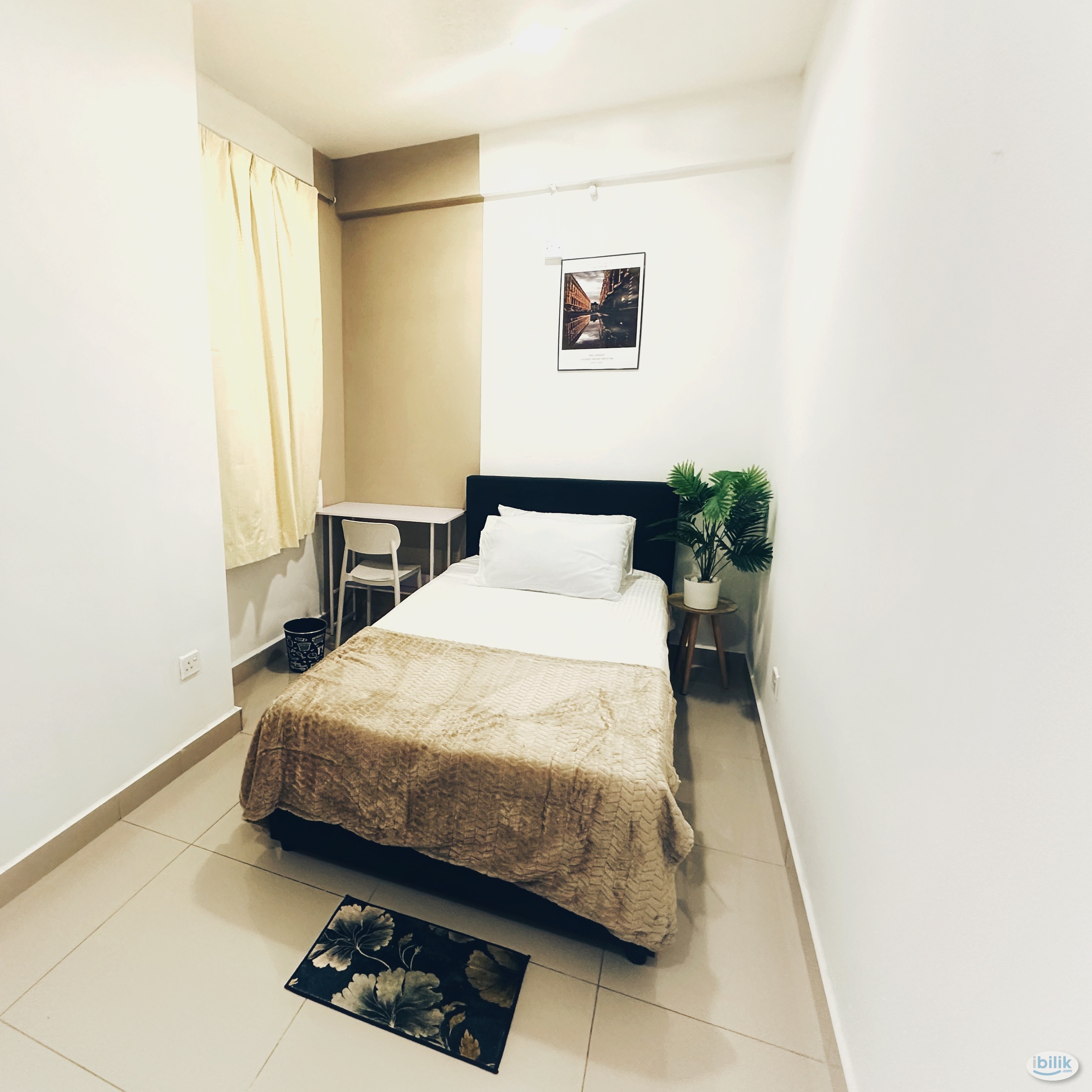 Middle Room at Bandar Sri Permaisuri, Cheras - Image 1