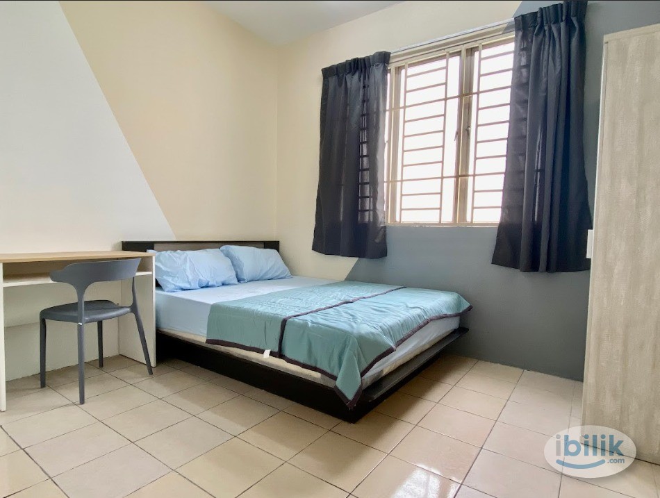 【ONLY FEMALE】Middle Room for rent at CASA SUBANG - Image 1