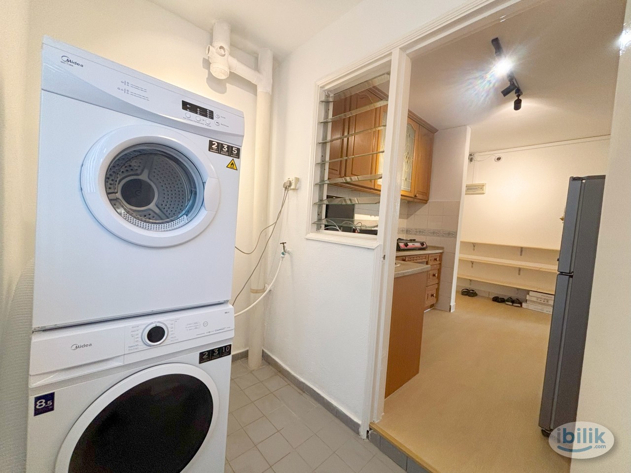 【Mix gender】Master Room with Attached bathroom at PANTAI HILLPARK PHASE 2 - Image 5