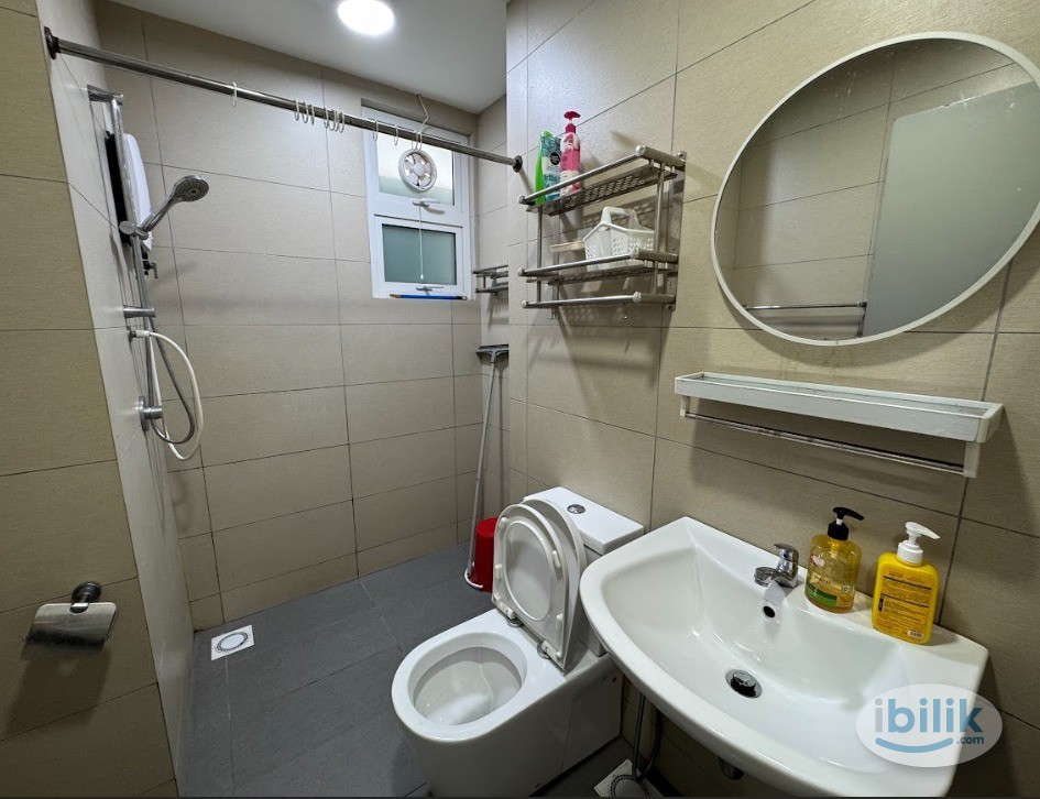 【ONLY FEMALE】SPACIOUS ROOM FOR RENT - Image 3