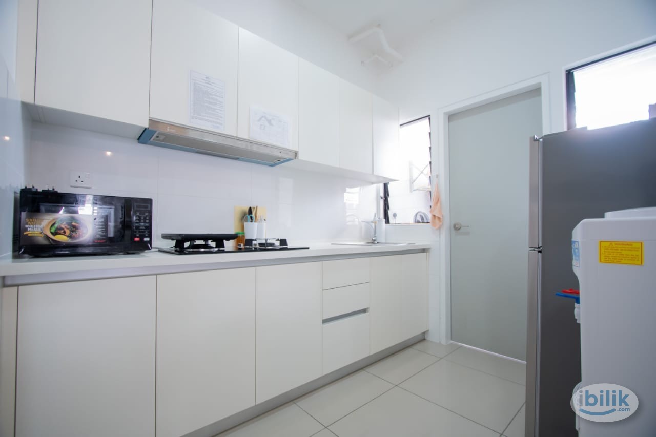 [Mixed gender unit] Single Room at The Greens @ Seksyen 22 , Shah Alam Near MSU KPJ Hospital KTM Batu Tiga - Image 2