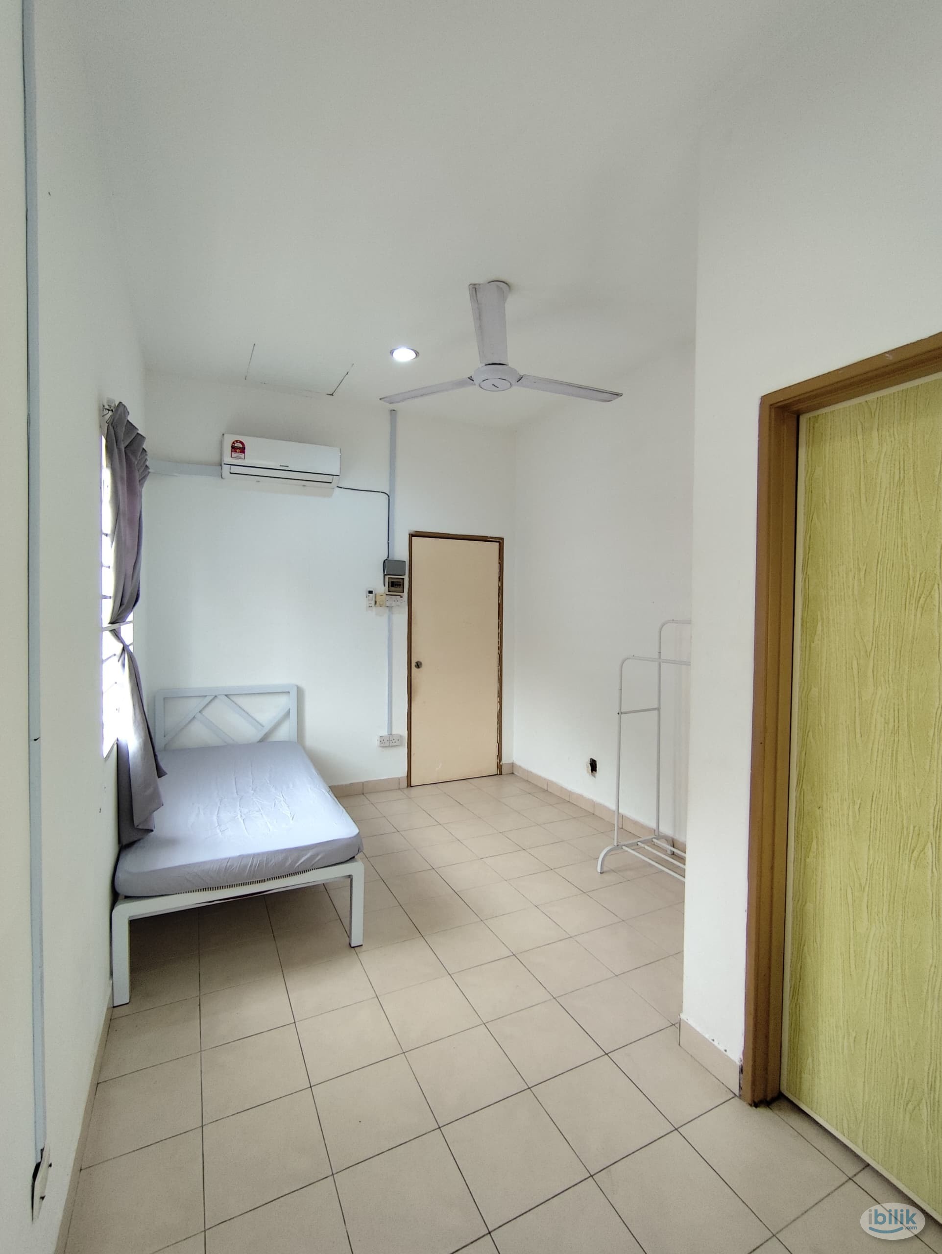 SS2 🤗 Comfortable MIDDLE ROOM @ SS2 🔥MOVE IN IMMEDIATELY ! 🔥 - Image 1