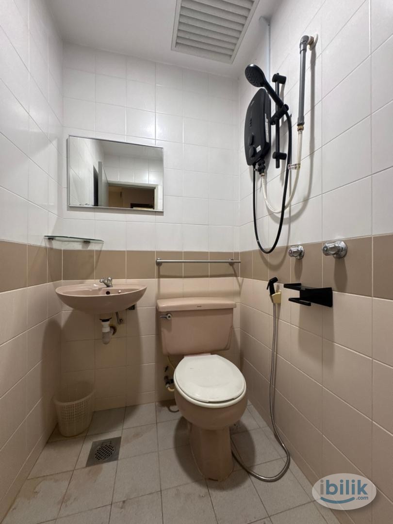 [RM 11 at 2nd Month Rental l 5 Mins reach LRT + MRT Pasar Seni l Zero deposit ] ❤️‍🔥 2 Pax Aircon Room in Pasar Seni‼️ - Image 2
