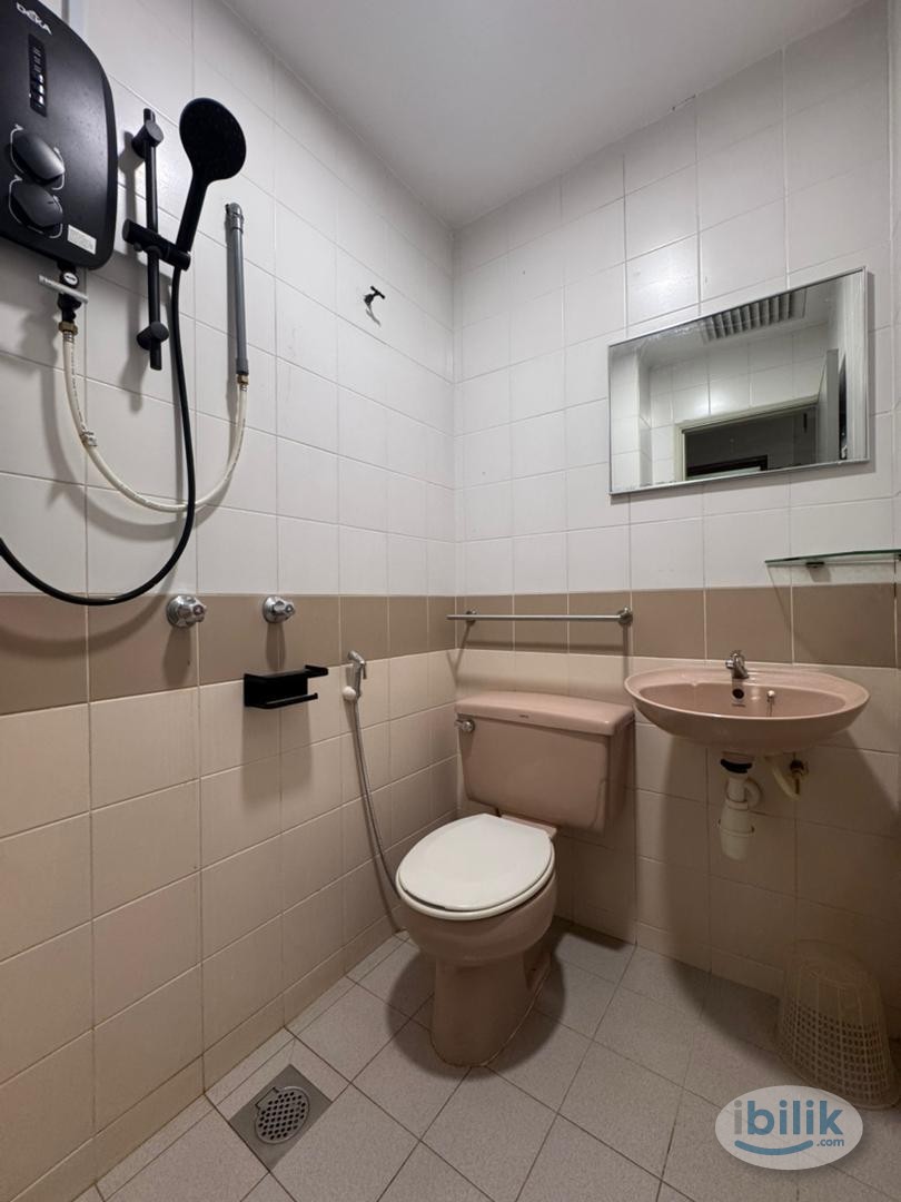 [RM 11 at 2nd Month Rental l 5 Mins reach LRT + MRT Pasar Seni l Zero deposit ] ❤️‍🔥 2 Pax Aircon Room in Pasar Seni‼️ - Image 2