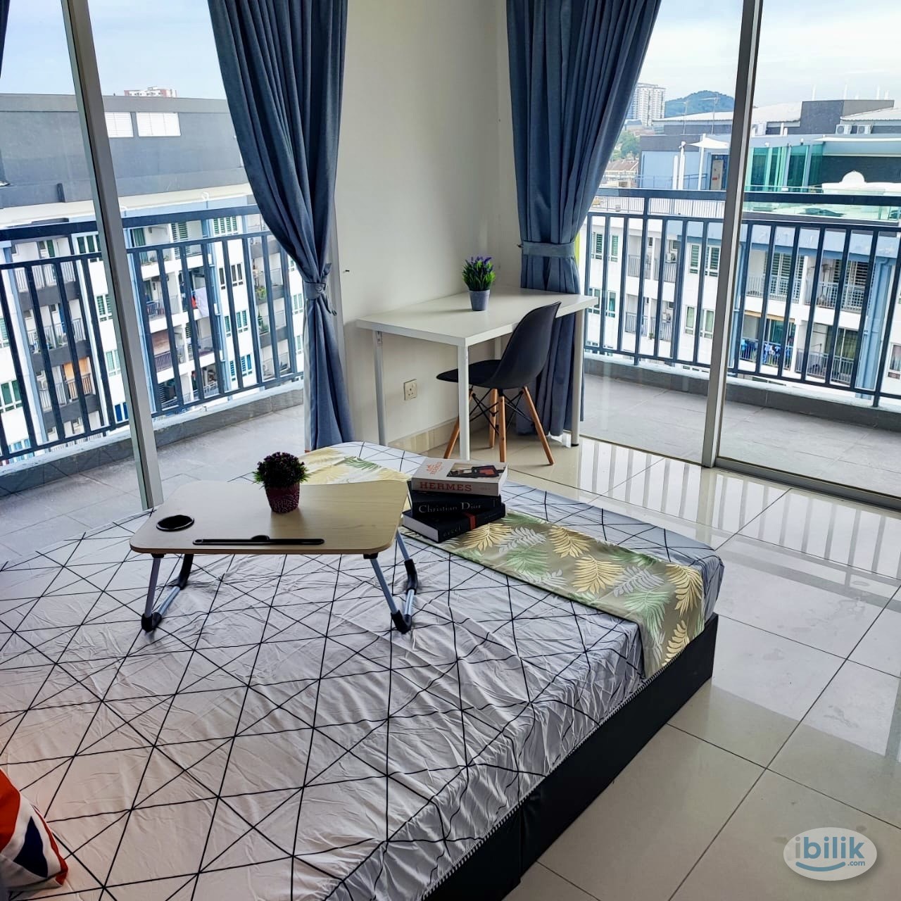 (PRIVATE BALCONY) LAST Middle Room w WIFI & UTILITIES at Casa Tropika, Puchong - Image 1