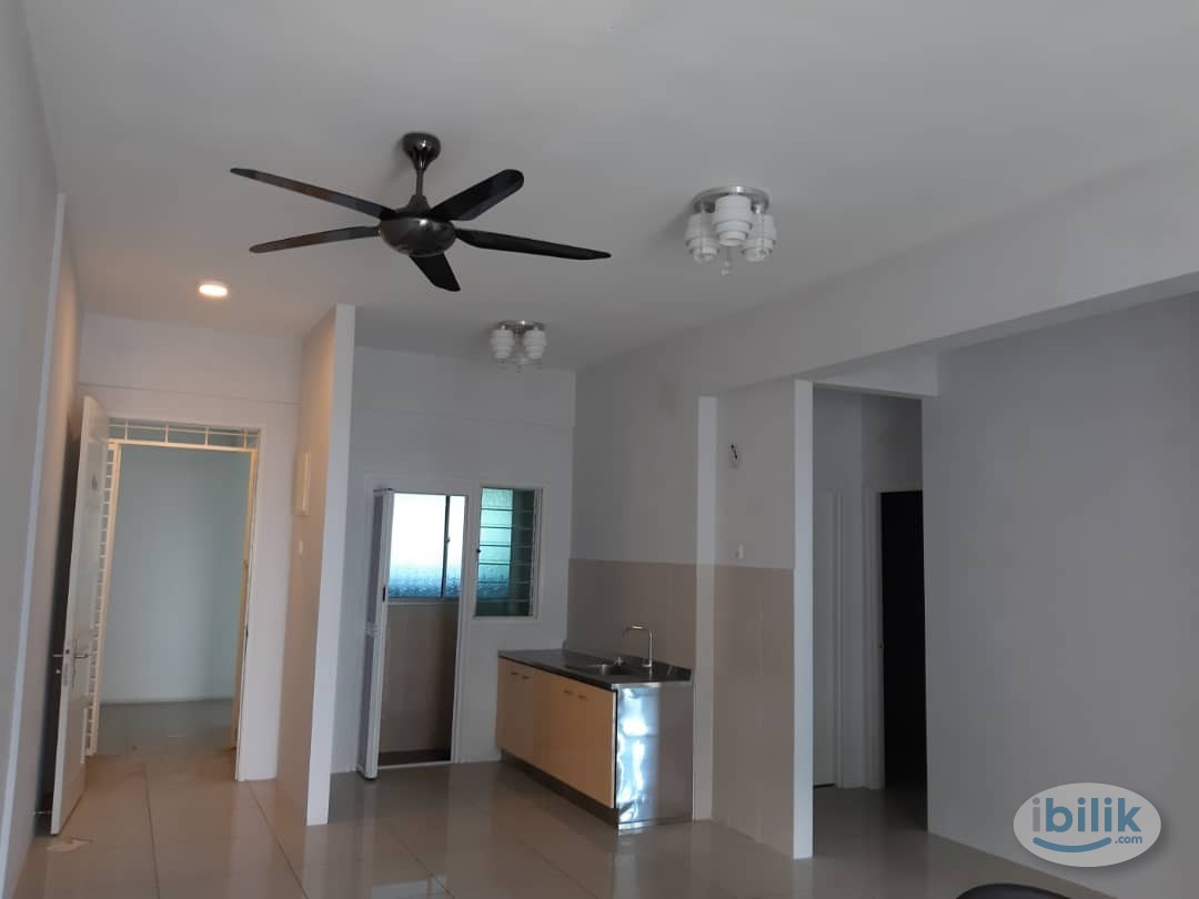 Single Room at The Peak Residences, Tanjung Tokong - Image 2