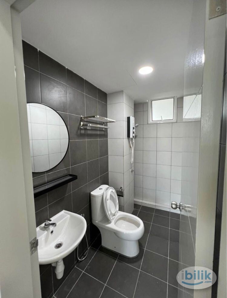 Fairview Residence Single Room for Rent - Image 3