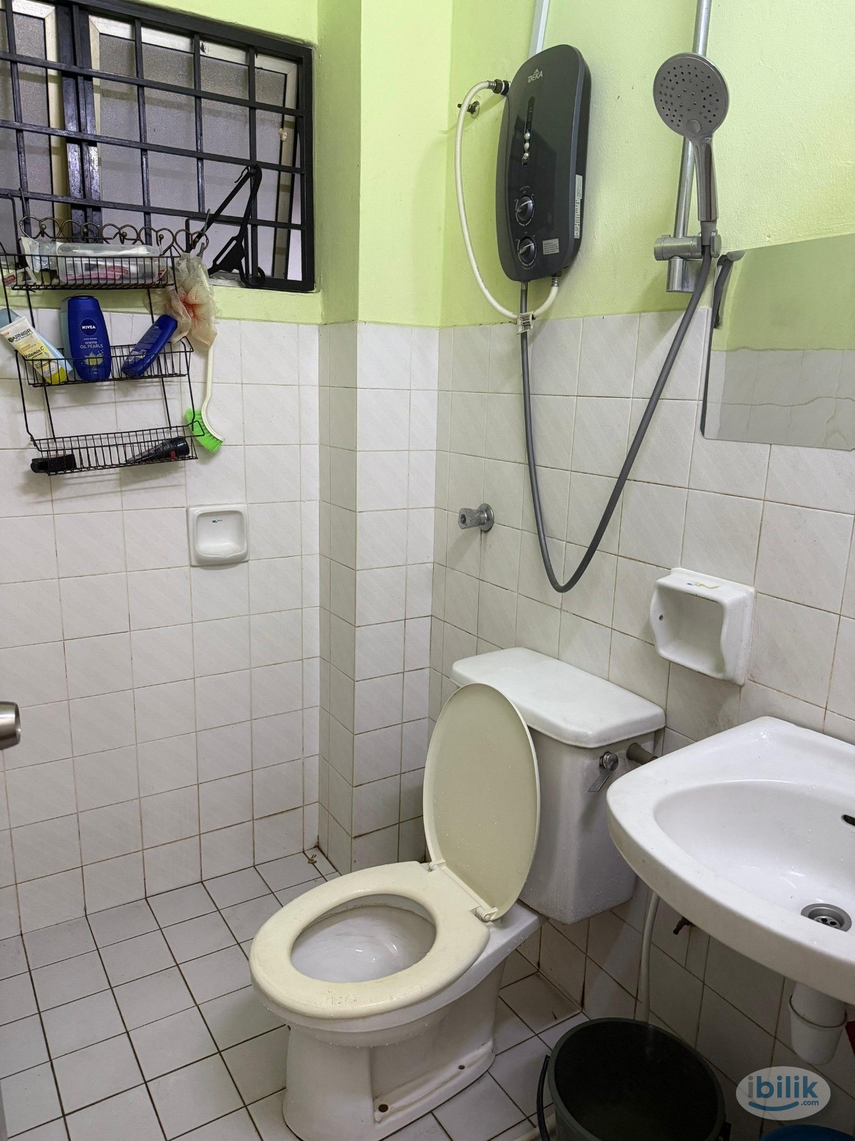 SUPER CONVENIENT ROOM IN SRI PETALING 🚨. 3 MIN DRIVE TO RADIN BAGUS🚶🚗. 5 MKN DRIVE TO BUKIT JALIL✅ - Image 1